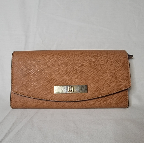 Liz Claiborne Trifold Wallet Brown Leather